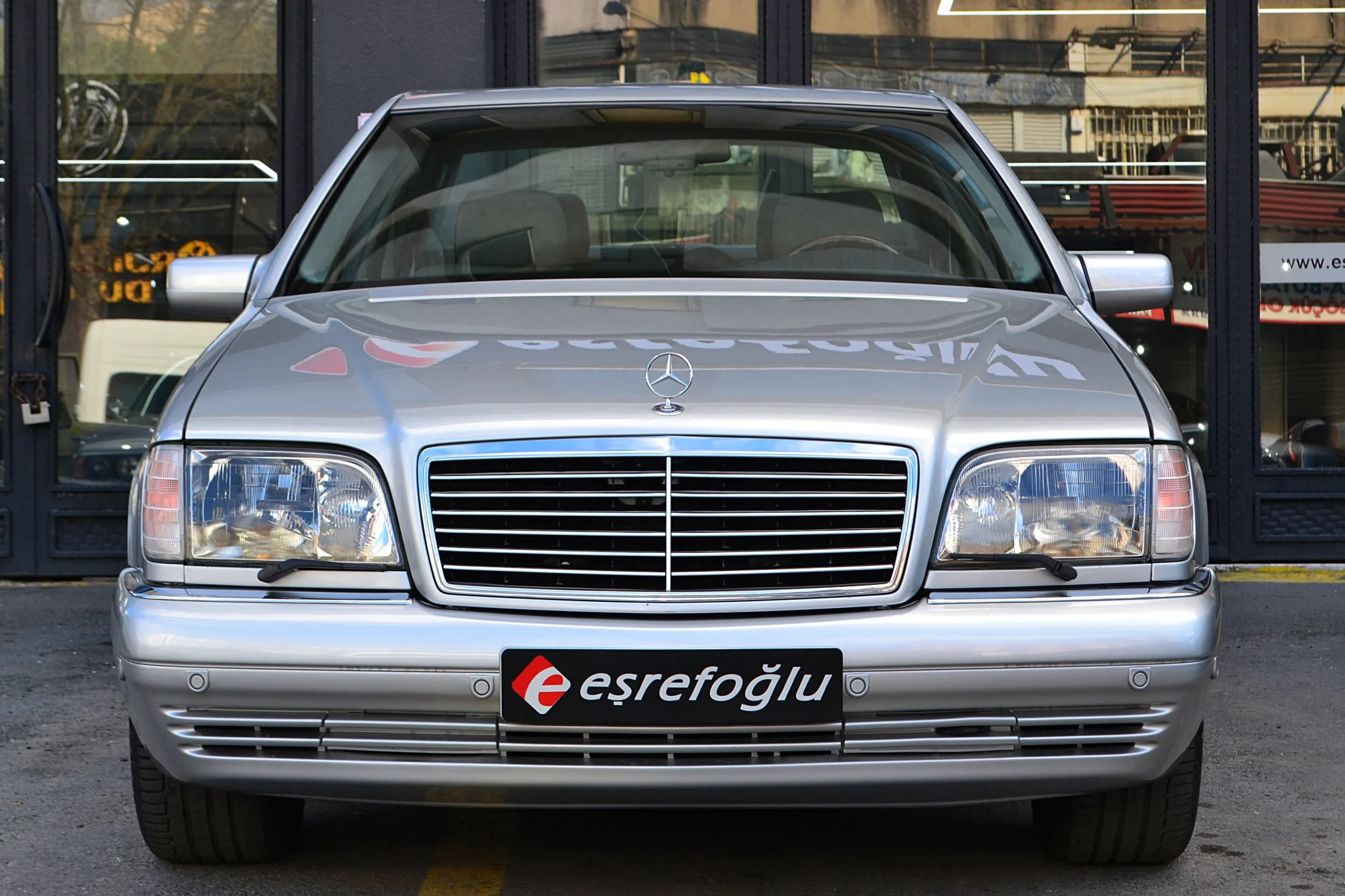 Mercedes-Benz S320